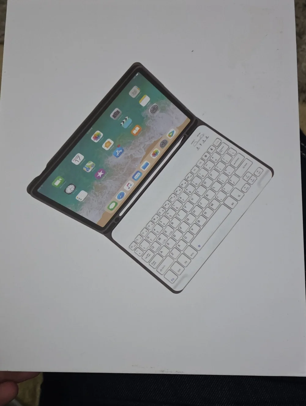 Wireless Bluetooth Keyboard Case for Tablet - White